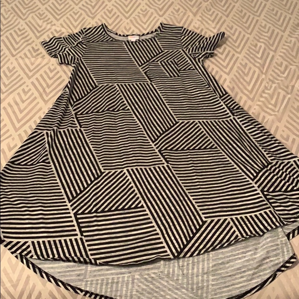 Lula Roe Carly! Size Small.